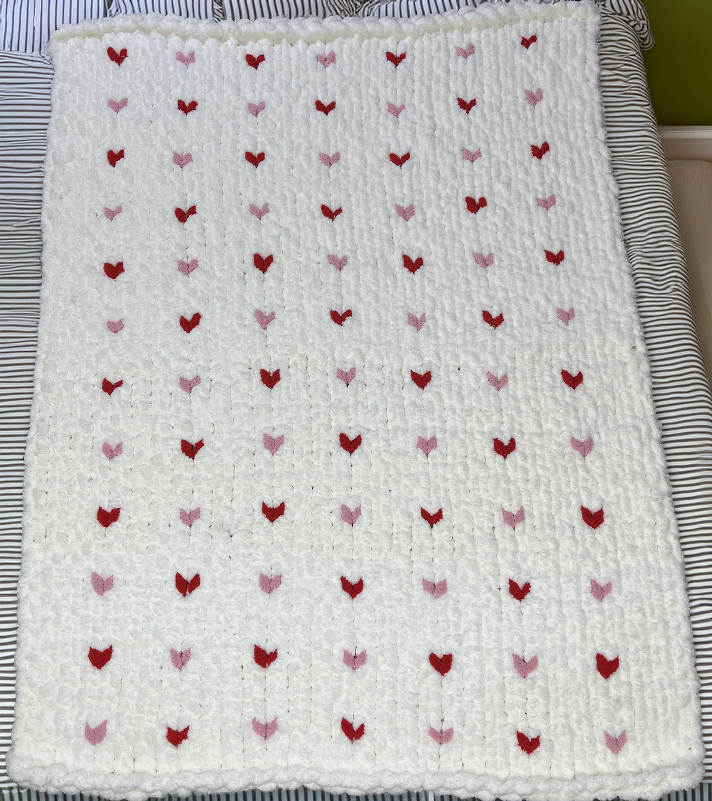 Handmade chunky chenille yarn hearts blanket & pillows set