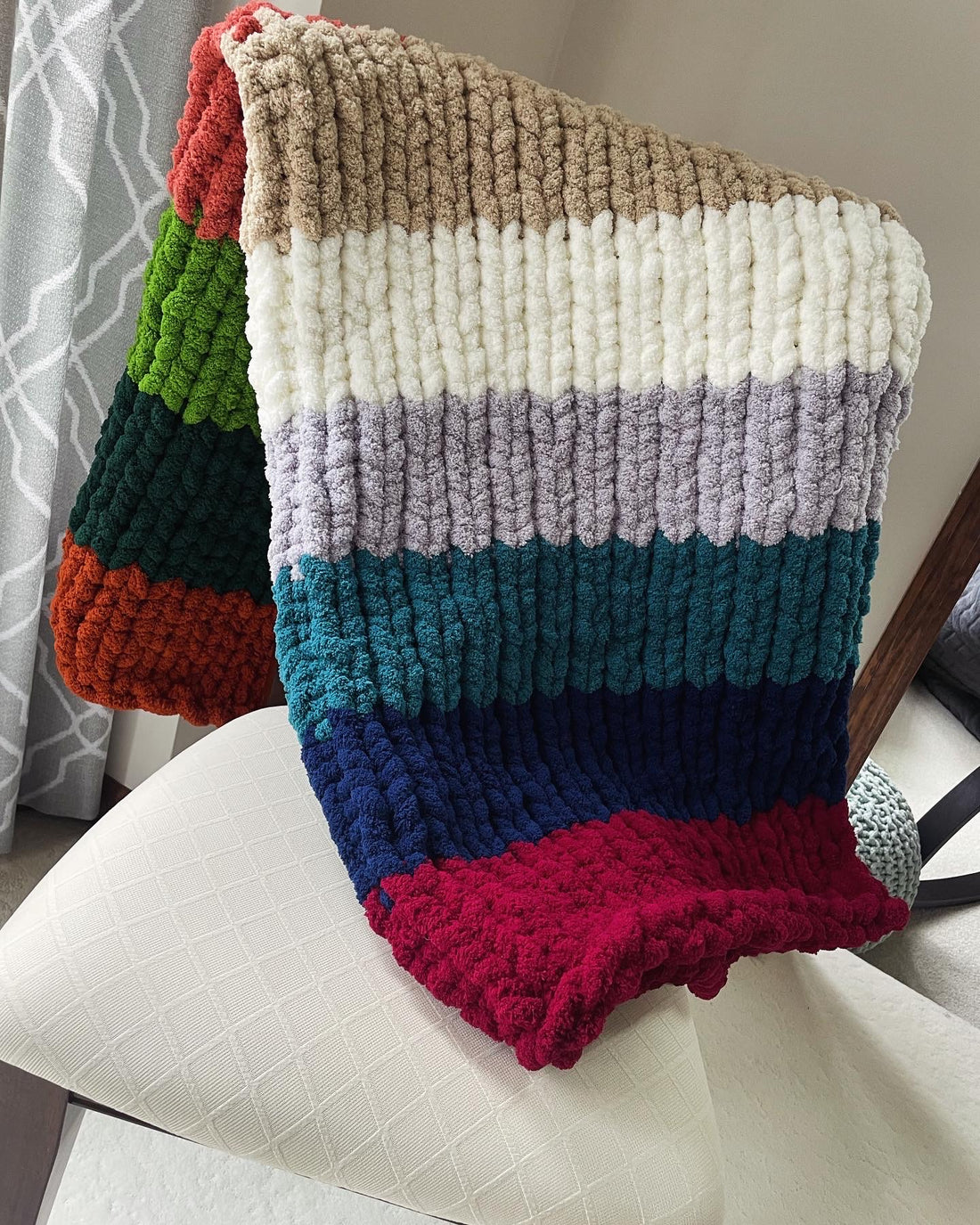 Handmade Chunky Yarn Blanket by RAYA Crafts