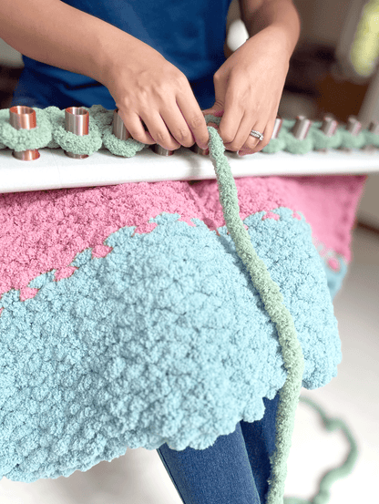 RAYA™ LOOM – The Modular Loom for Chunky Yarn Weaving