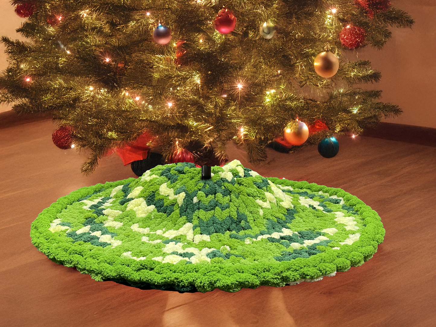 Chunky Chenille Christmas Tree Skirt – A Cozy Touch for Your Holiday Decor