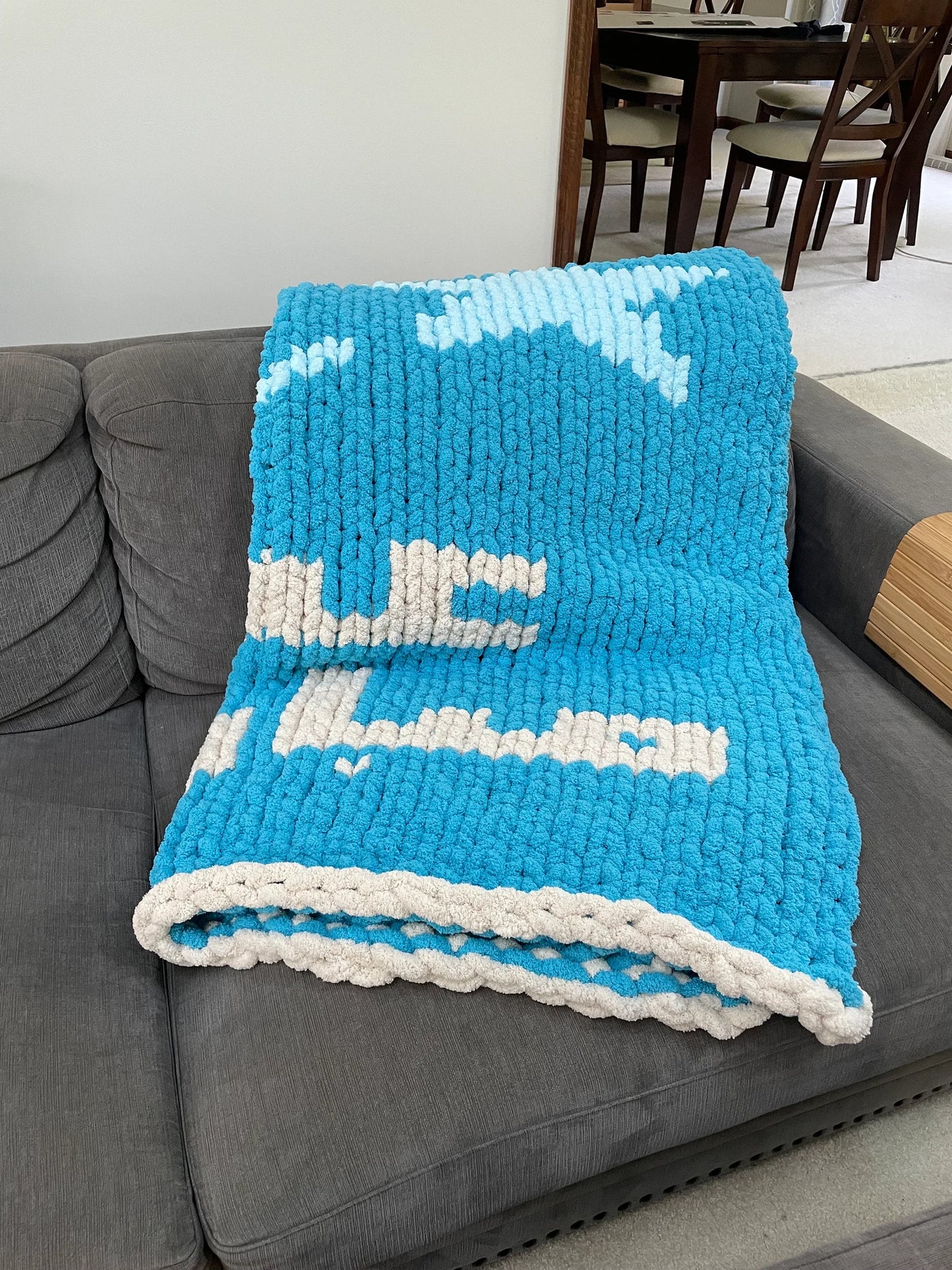 Handmade Eid Mubarak chunky blanket. Soft and cozy chenille blanket.